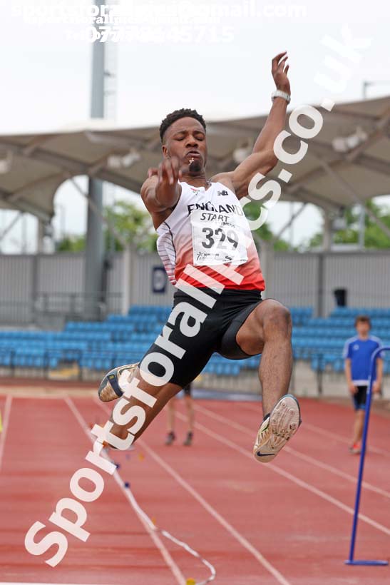 Mens under-20s long jump, Northern Senior and Under-20s Champs., SportsCity, Manchester. Photo: David T. Hewitson/Sports for All Pics